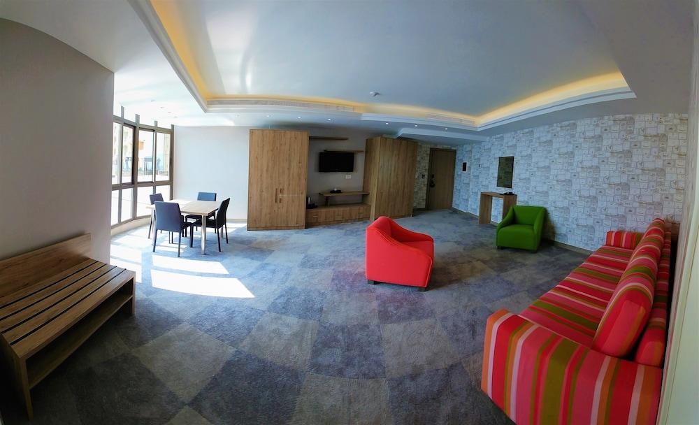 Maximus Hotel Blat Exterior photo