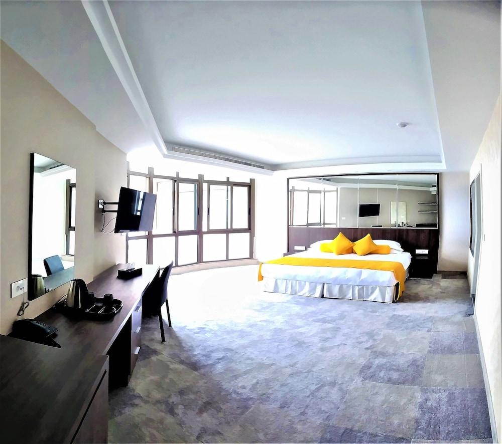 Maximus Hotel Blat Exterior photo