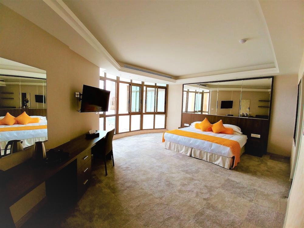 Maximus Hotel Blat Exterior photo